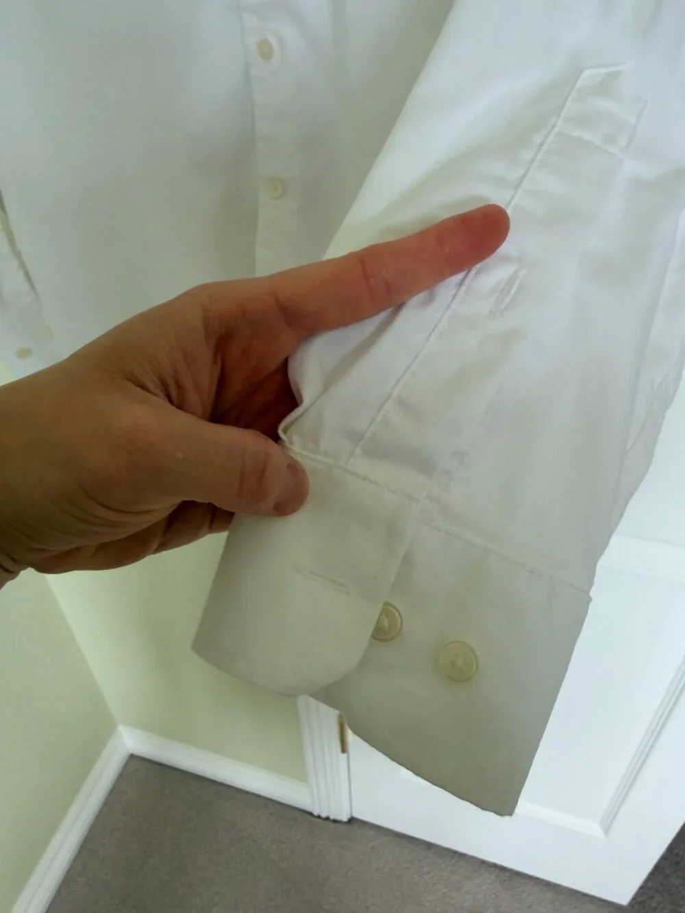 Banana Republic Men’s White Button-Up Dress Shirt | Size M